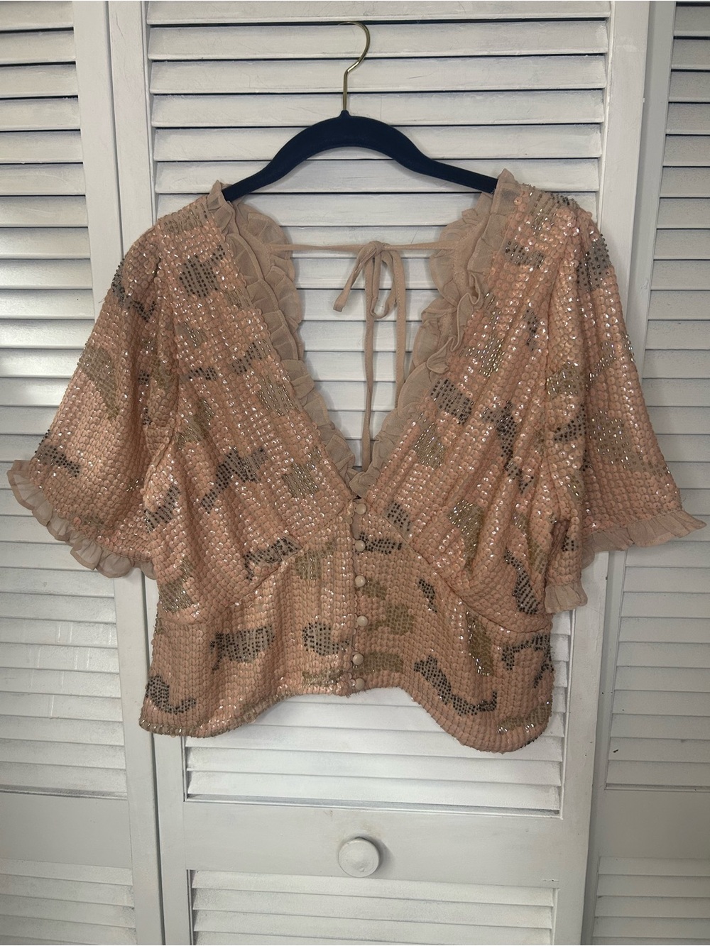 Forever‎ That Girl Sequin Ruffle Tie-Back V-Neck Top - Peach